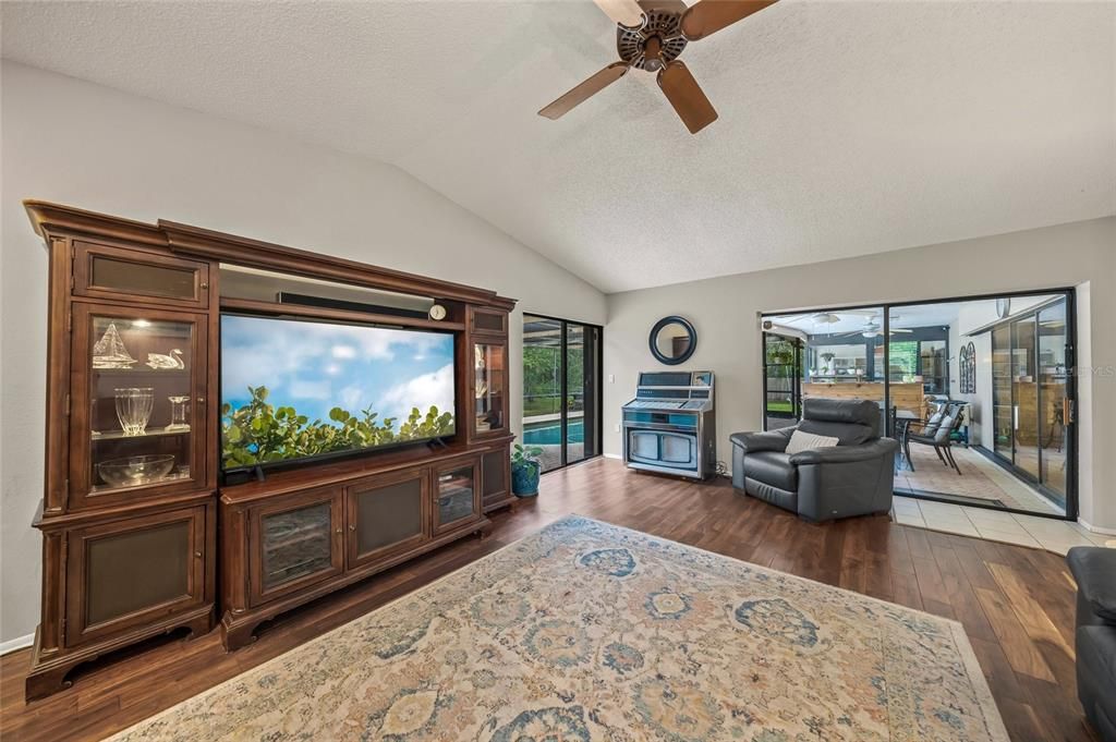 Active With Contract: $969,000 (3 beds, 2 baths, 2837 Square Feet)