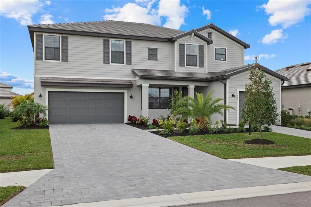 Active With Contract: $735,000 (5 beds, 4 baths, 3344 Square Feet)