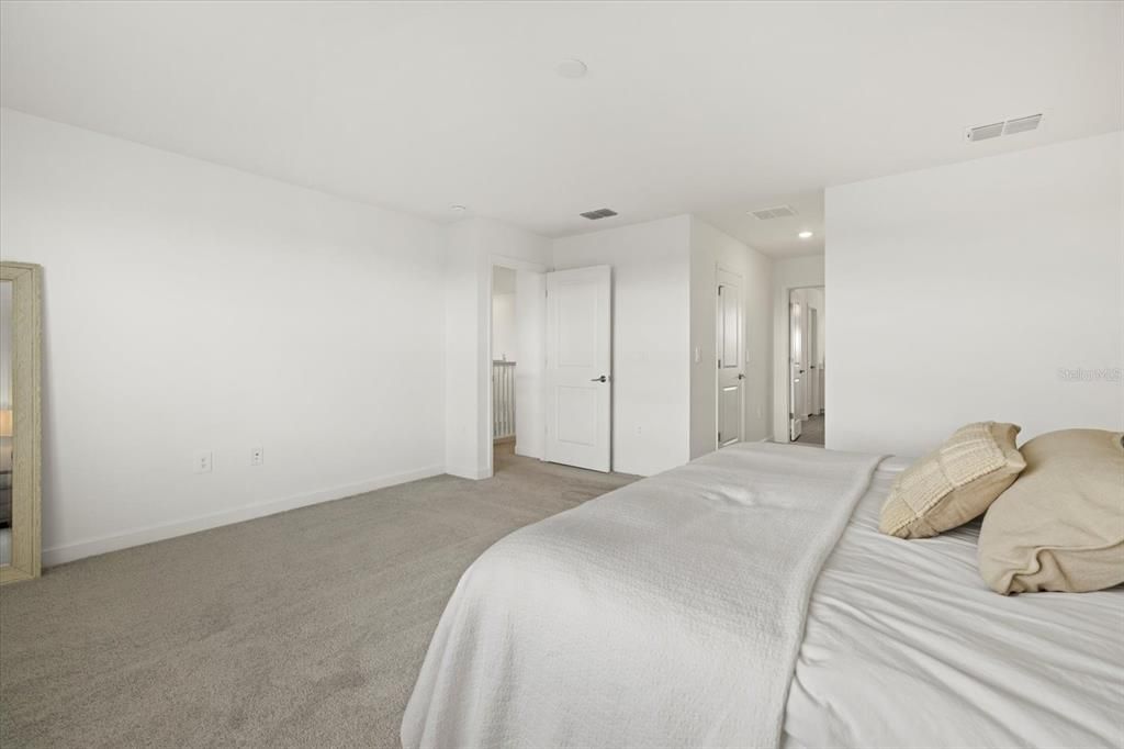 Active With Contract: $735,000 (5 beds, 4 baths, 3344 Square Feet)