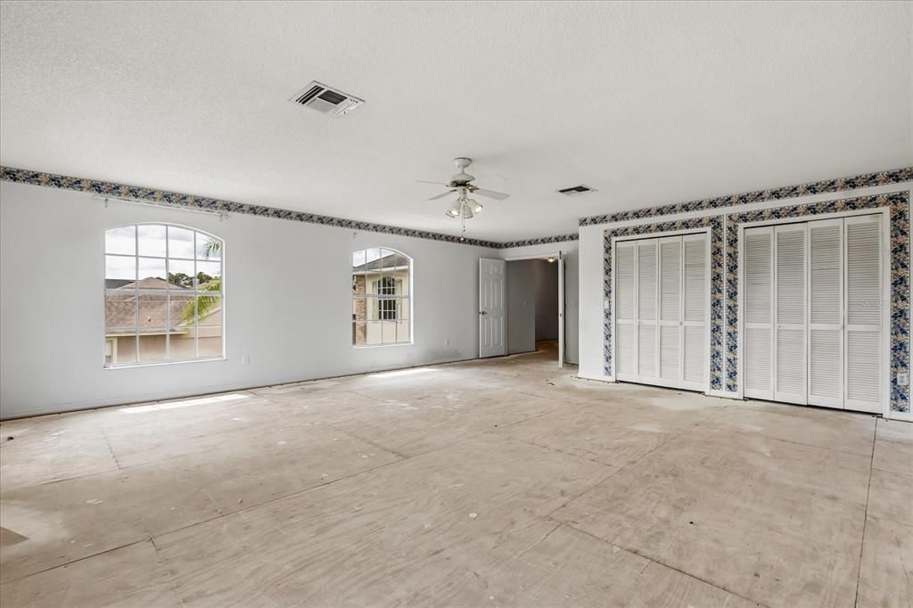 Activo con contrato: $600,000 (6 camas, 3 baños, 4058 Pies cuadrados)