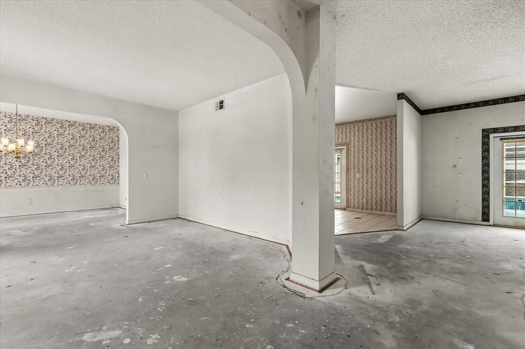 Activo con contrato: $600,000 (6 camas, 3 baños, 4058 Pies cuadrados)