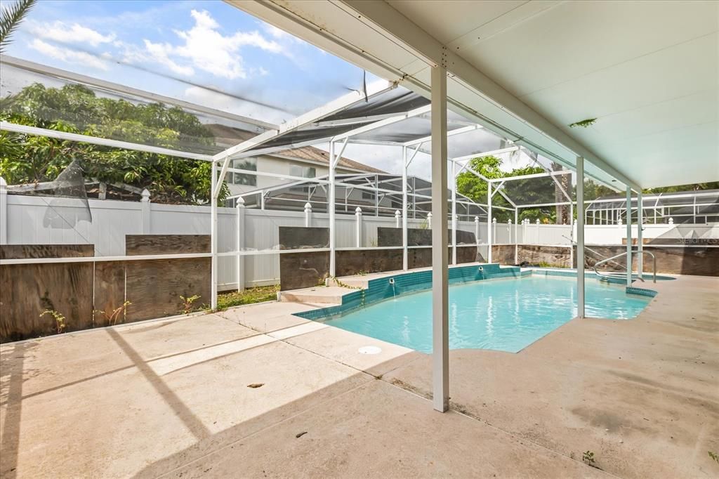 Activo con contrato: $600,000 (6 camas, 3 baños, 4058 Pies cuadrados)