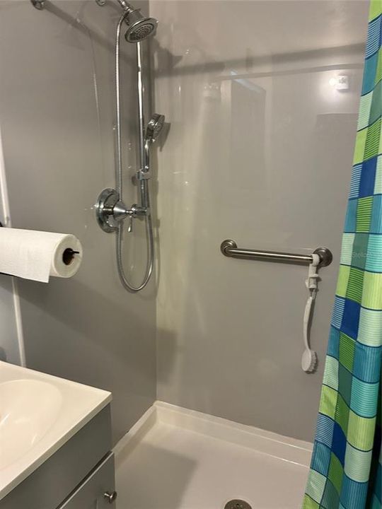 合同活跃: $224,900 (2 贝兹, 2 浴室, 1026 平方英尺)