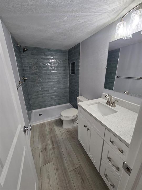 Active With Contract: $110,000 (1 beds, 1 baths, 735 Square Feet)