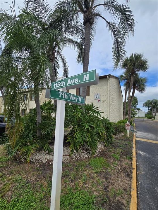 Active With Contract: $110,000 (1 beds, 1 baths, 735 Square Feet)