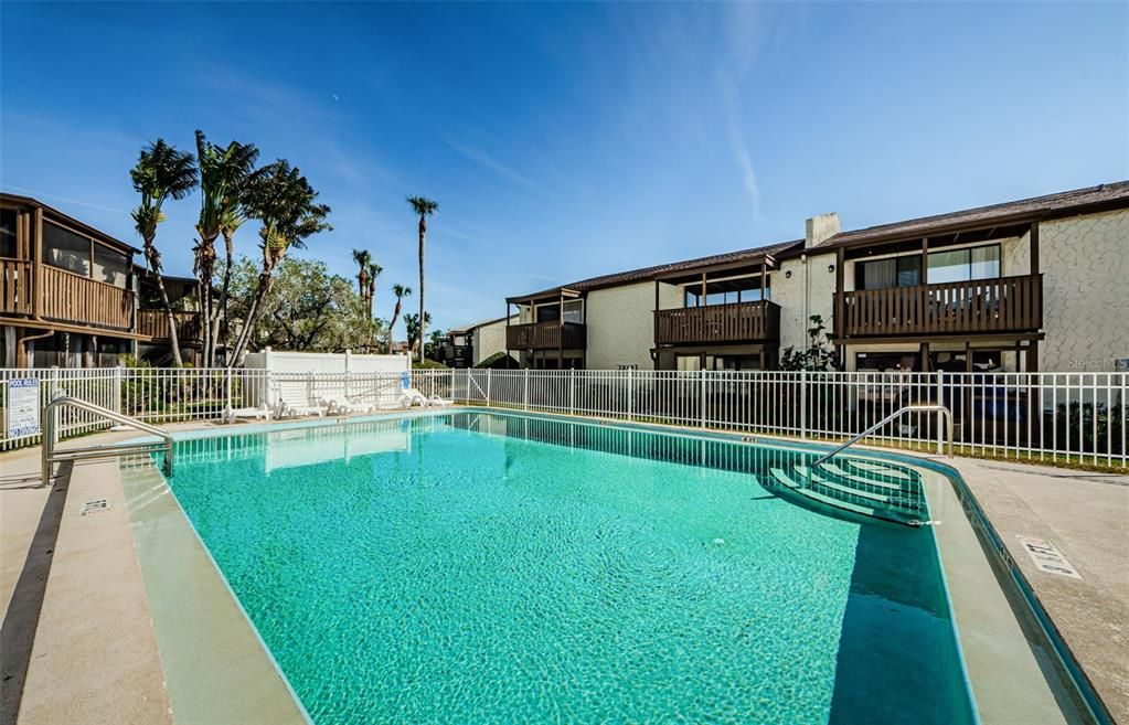 Active With Contract: $110,000 (1 beds, 1 baths, 749 Square Feet)