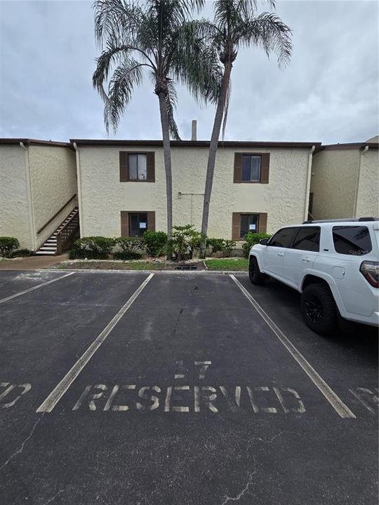 Active With Contract: $110,000 (1 beds, 1 baths, 735 Square Feet)