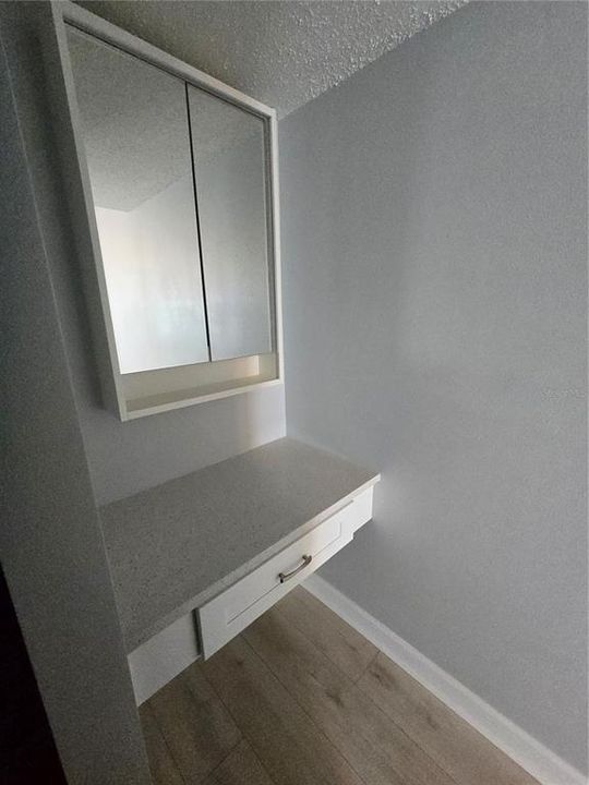 Active With Contract: $110,000 (1 beds, 1 baths, 735 Square Feet)