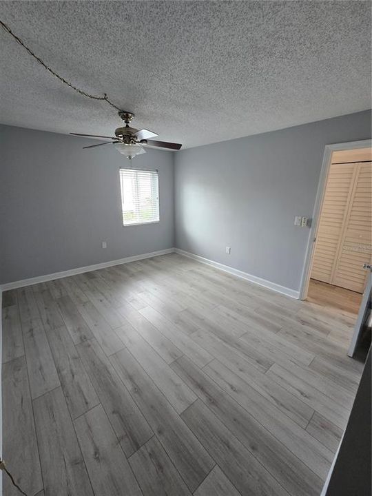 Active With Contract: $110,000 (1 beds, 1 baths, 735 Square Feet)