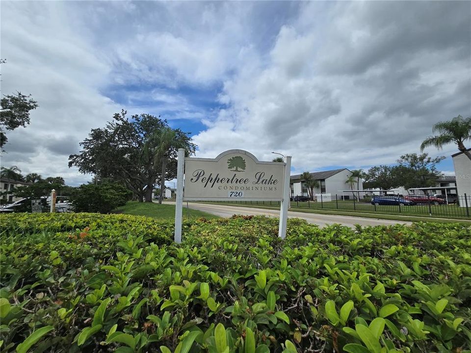 Active With Contract: $110,000 (1 beds, 1 baths, 735 Square Feet)