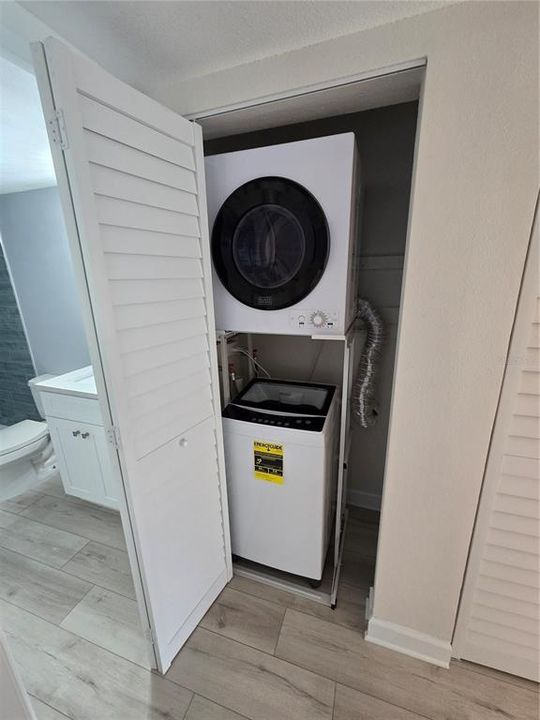 Active With Contract: $110,000 (1 beds, 1 baths, 735 Square Feet)