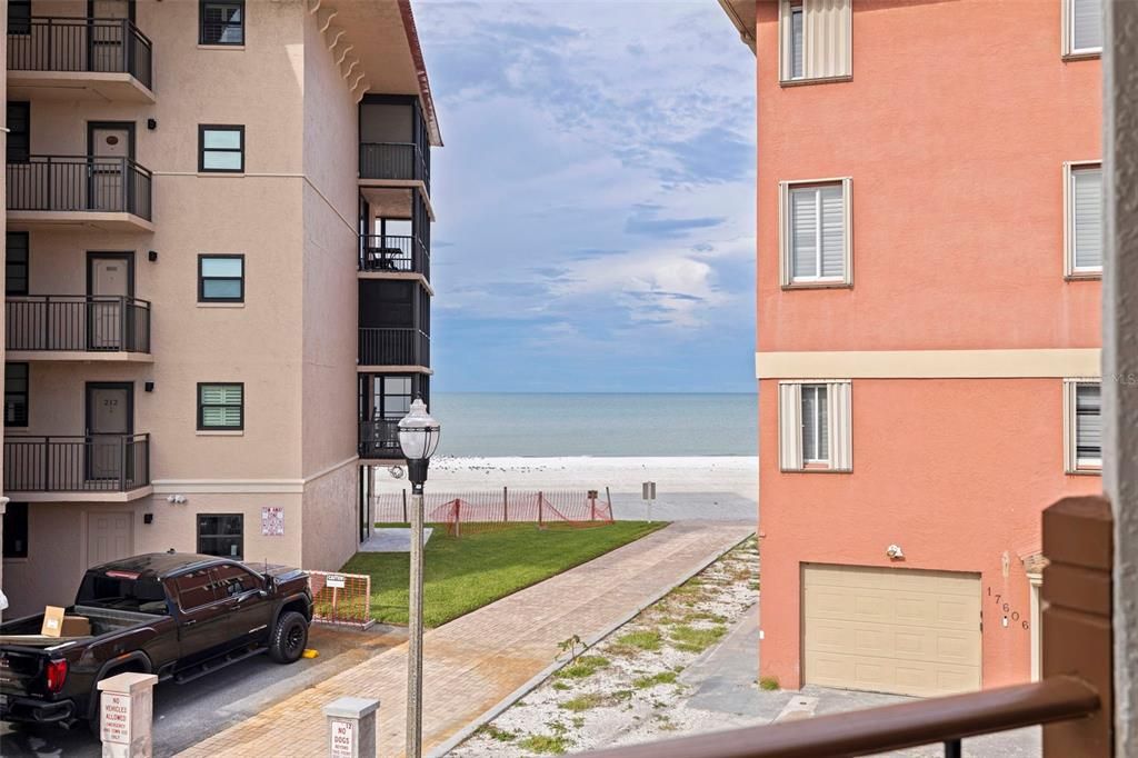 На продажу: $1,777,000 (4 спален, 4 ванн, 1986 Квадратных фут)