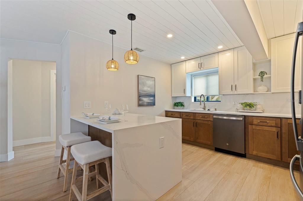 На продажу: $1,777,000 (4 спален, 4 ванн, 1986 Квадратных фут)