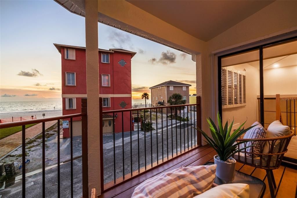 На продажу: $1,777,000 (4 спален, 4 ванн, 1986 Квадратных фут)