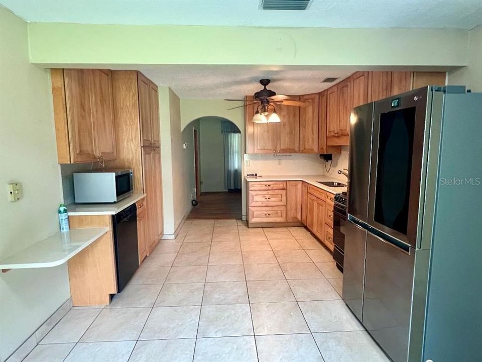 Active With Contract: $194,900 (3 beds, 2 baths, 1532 Square Feet)