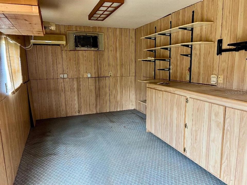 Active With Contract: $194,900 (3 beds, 2 baths, 1532 Square Feet)