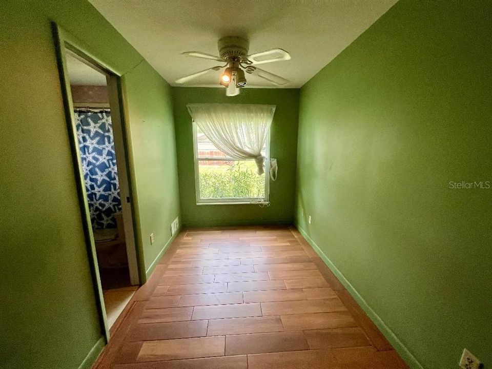 Active With Contract: $194,900 (3 beds, 2 baths, 1532 Square Feet)