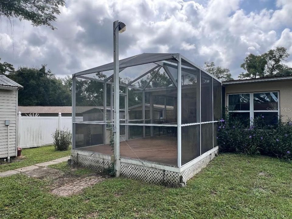 Active With Contract: $194,900 (3 beds, 2 baths, 1532 Square Feet)