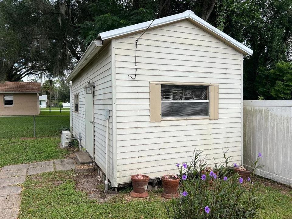 Active With Contract: $194,900 (3 beds, 2 baths, 1532 Square Feet)