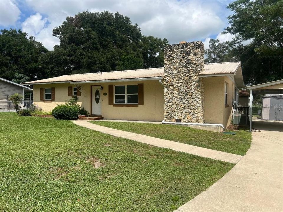 Active With Contract: $194,900 (3 beds, 2 baths, 1532 Square Feet)