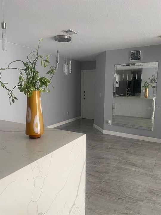 В аренду: $2,000 (2 спален, 2 ванн, 1003 Квадратных фут)