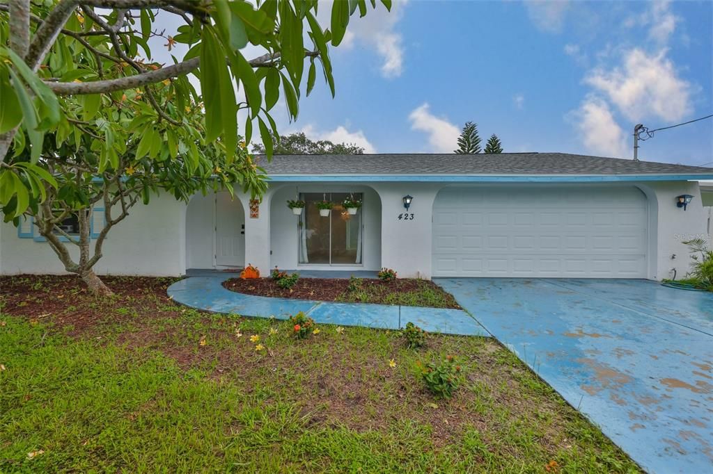 Activo con contrato: $2,600 (2 camas, 2 baños, 1296 Pies cuadrados)