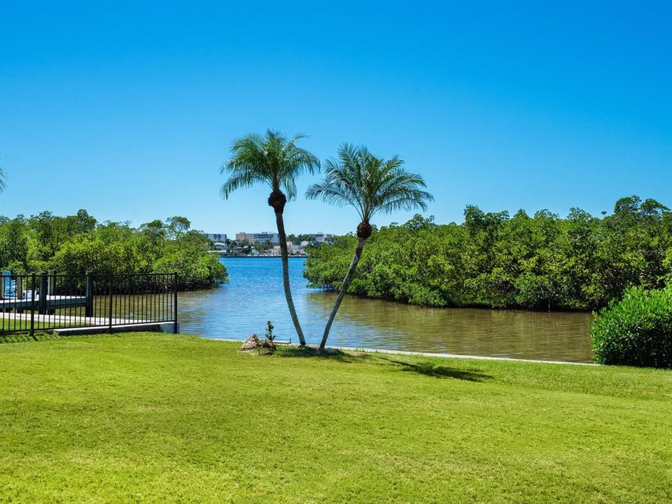 For Sale: $3,149,000 (4 beds, 3 baths, 5167 Square Feet)