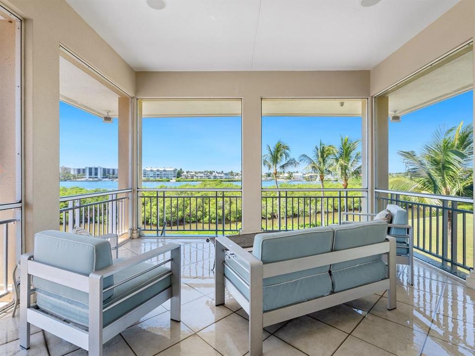 For Sale: $3,149,000 (4 beds, 3 baths, 5167 Square Feet)