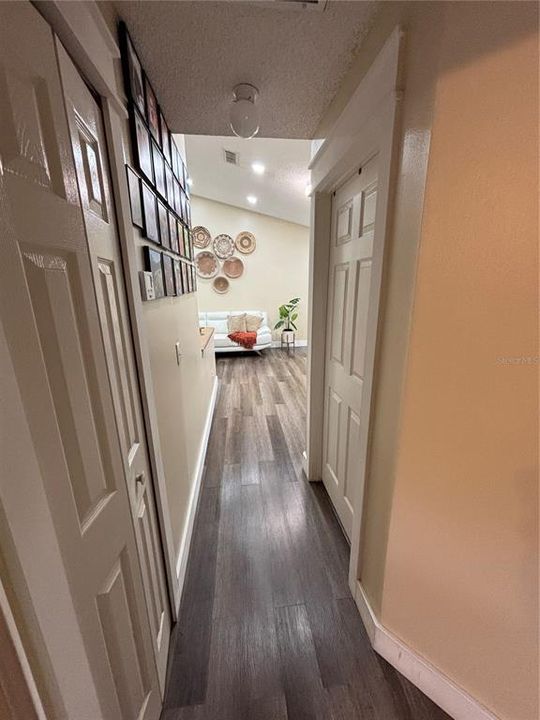 合同活跃: $359,900 (3 贝兹, 2 浴室, 1332 平方英尺)