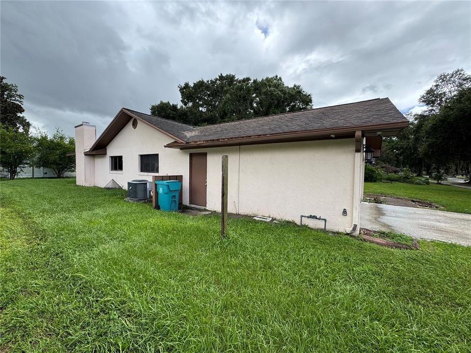 待售: $279,900 (3 贝兹, 2 浴室, 2490 平方英尺)