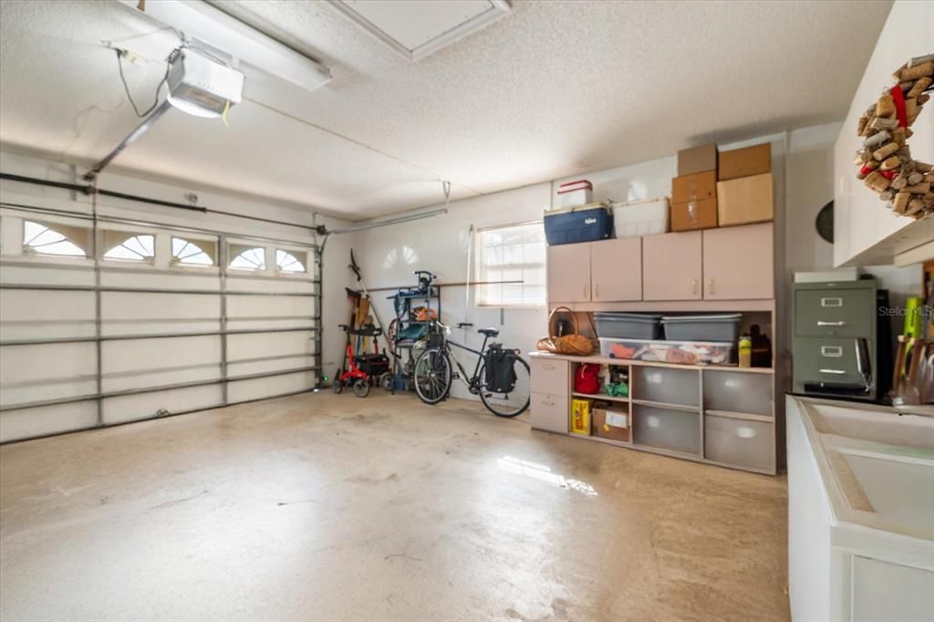 Activo con contrato: $545,000 (4 camas, 3 baños, 2688 Pies cuadrados)