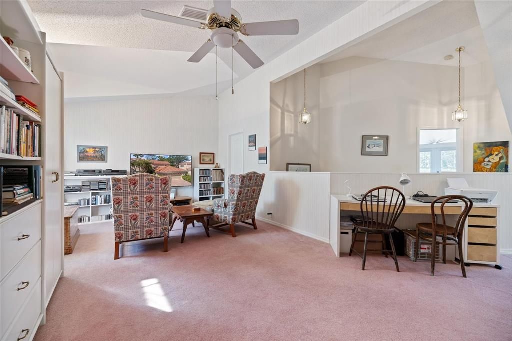 Activo con contrato: $545,000 (4 camas, 3 baños, 2688 Pies cuadrados)