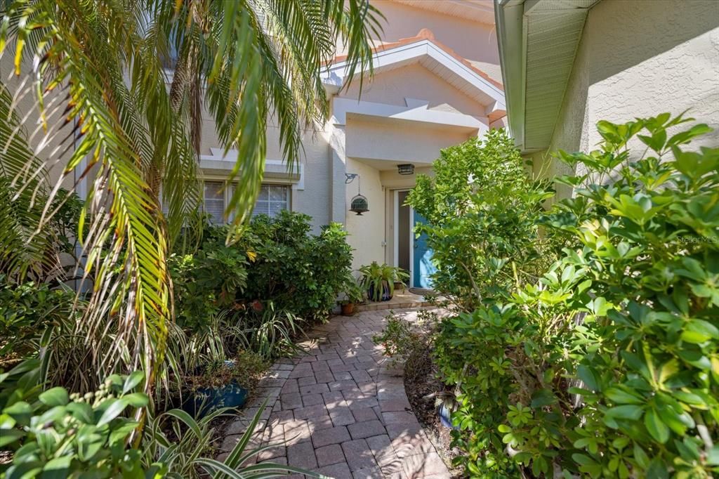 Activo con contrato: $545,000 (4 camas, 3 baños, 2688 Pies cuadrados)