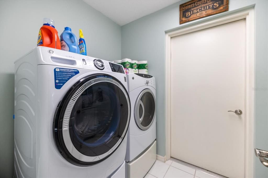 Activo con contrato: $545,000 (4 camas, 3 baños, 2688 Pies cuadrados)