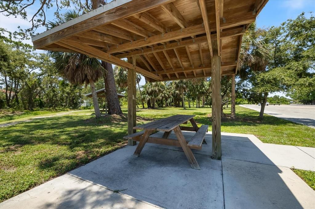 Activo con contrato: $545,000 (4 camas, 3 baños, 2688 Pies cuadrados)