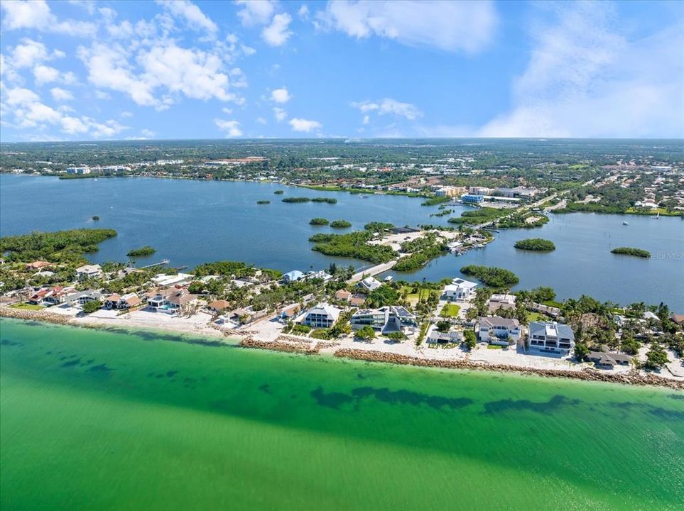 Activo con contrato: $545,000 (4 camas, 3 baños, 2688 Pies cuadrados)