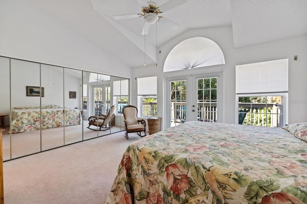 Activo con contrato: $545,000 (4 camas, 3 baños, 2688 Pies cuadrados)