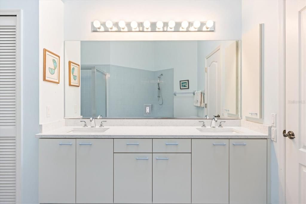 Activo con contrato: $545,000 (4 camas, 3 baños, 2688 Pies cuadrados)