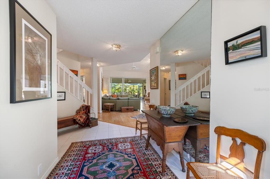 Activo con contrato: $545,000 (4 camas, 3 baños, 2688 Pies cuadrados)