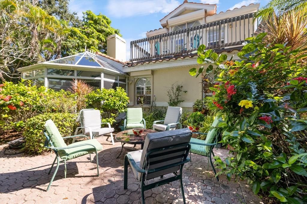 Activo con contrato: $545,000 (4 camas, 3 baños, 2688 Pies cuadrados)