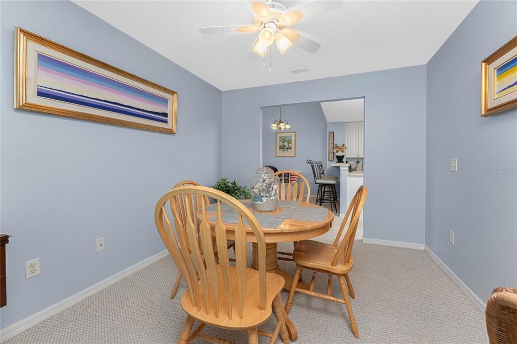 待售: $215,000 (2 贝兹, 2 浴室, 1168 平方英尺)