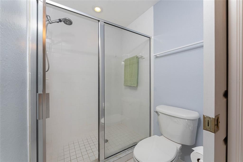 待售: $215,000 (2 贝兹, 2 浴室, 1168 平方英尺)