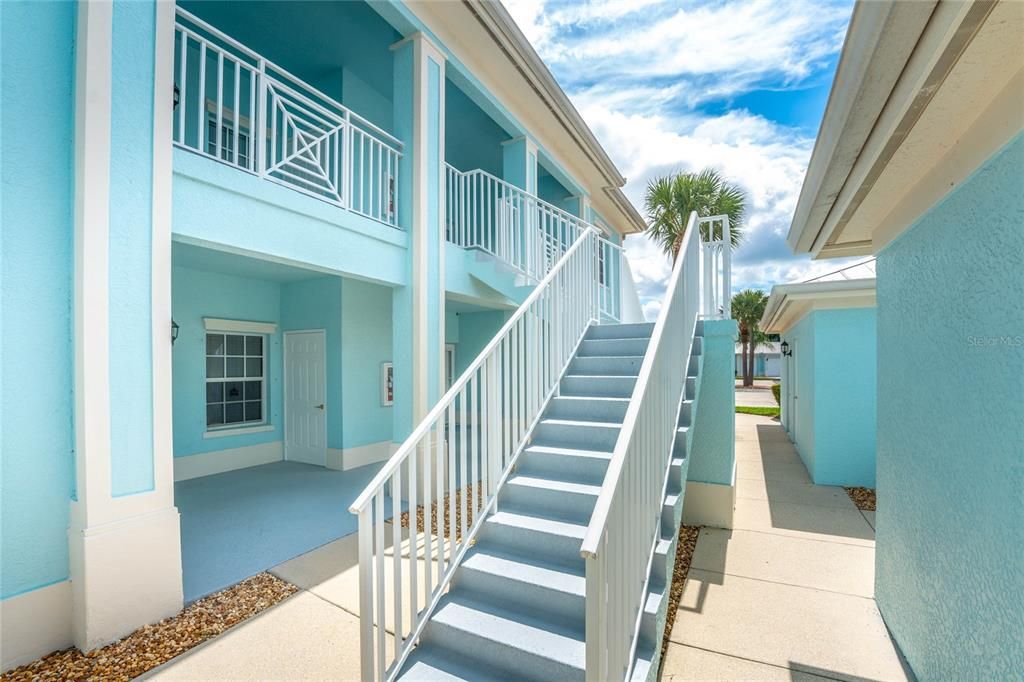 待售: $215,000 (2 贝兹, 2 浴室, 1168 平方英尺)