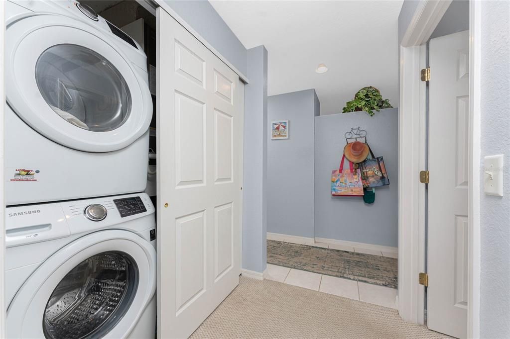 待售: $215,000 (2 贝兹, 2 浴室, 1168 平方英尺)