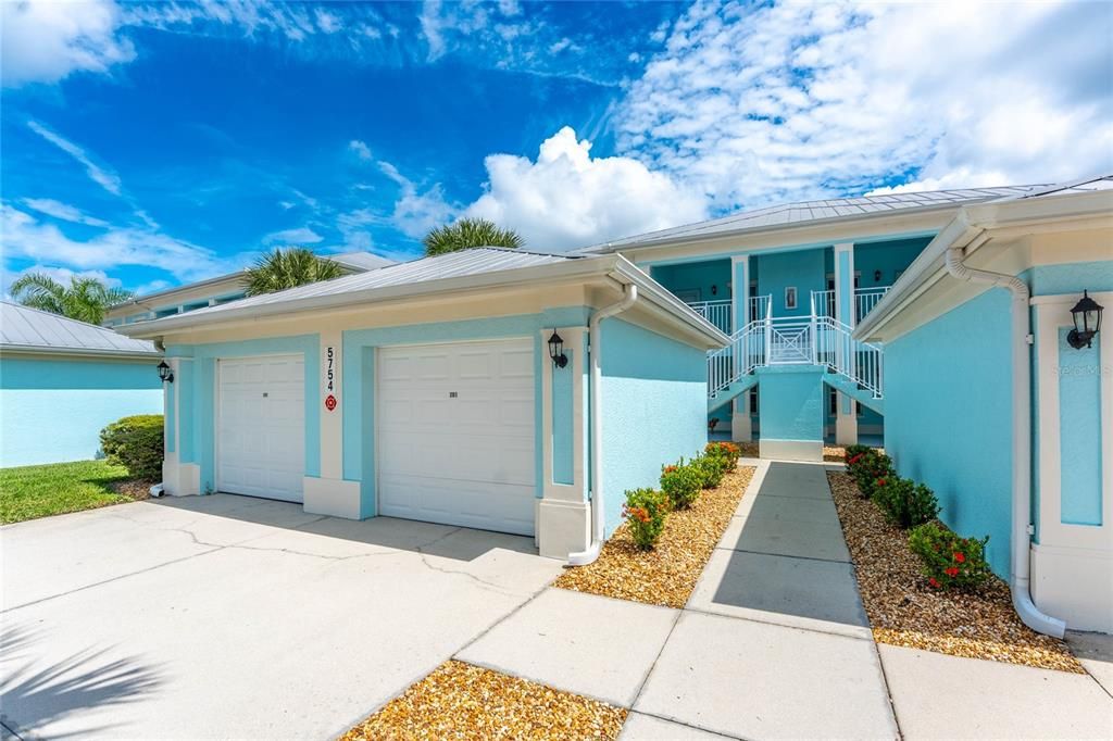 待售: $215,000 (2 贝兹, 2 浴室, 1168 平方英尺)