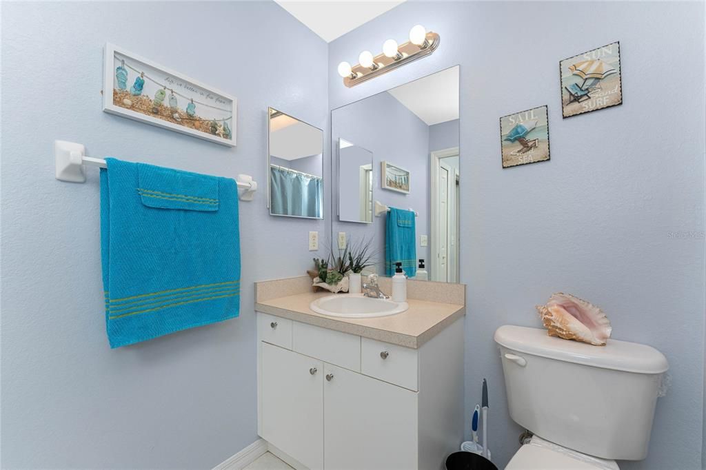 待售: $215,000 (2 贝兹, 2 浴室, 1168 平方英尺)