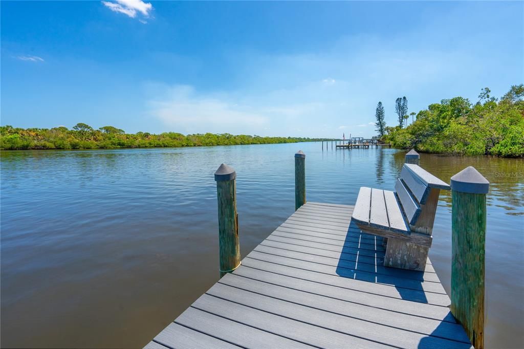 На продажу: $3,650,000 (2 спален, 2 ванн, 1600 Квадратных фут)