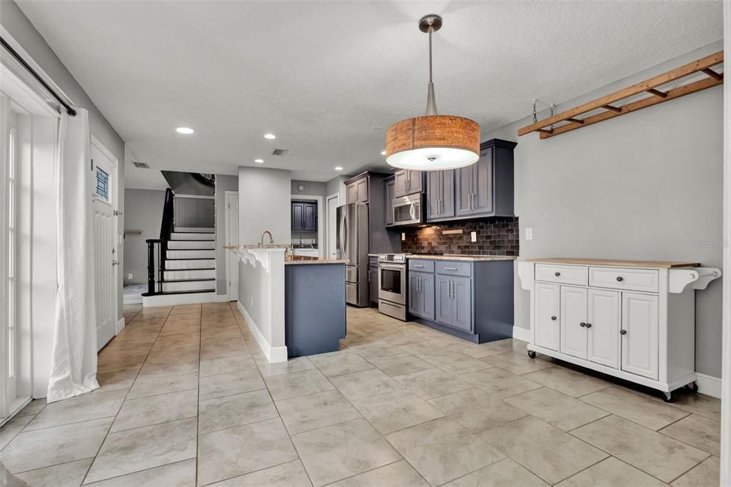 Activo con contrato: $319,900 (3 camas, 2 baños, 1652 Pies cuadrados)