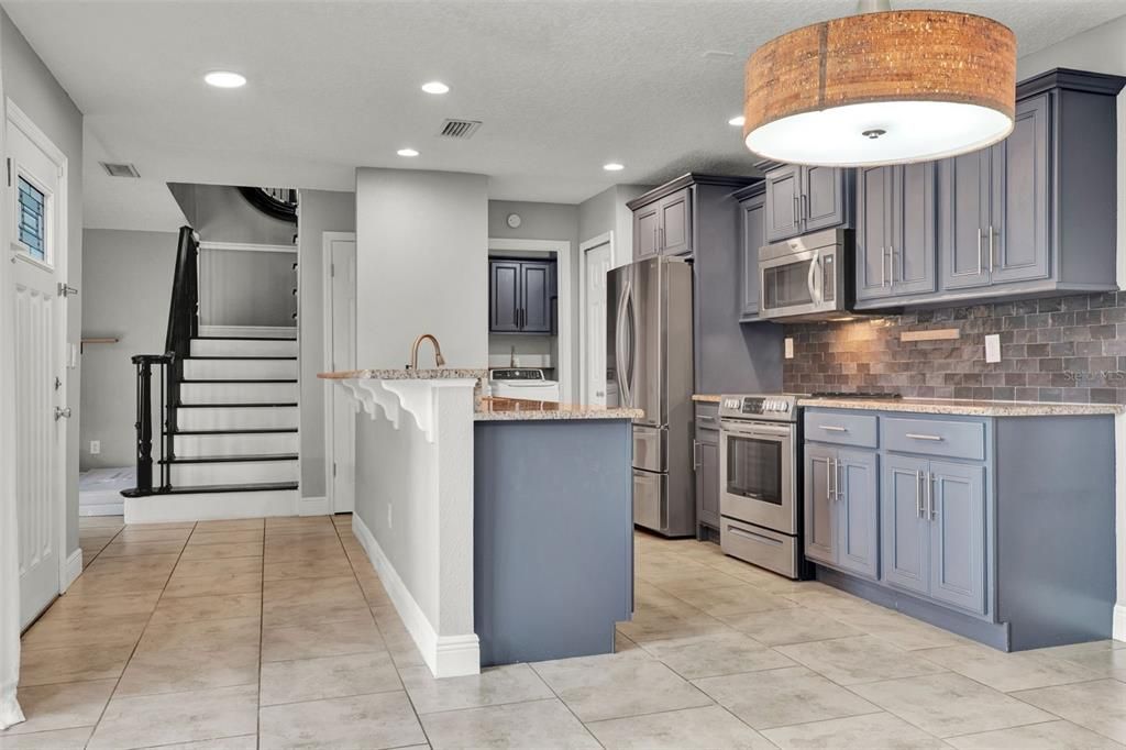 Activo con contrato: $319,900 (3 camas, 2 baños, 1652 Pies cuadrados)