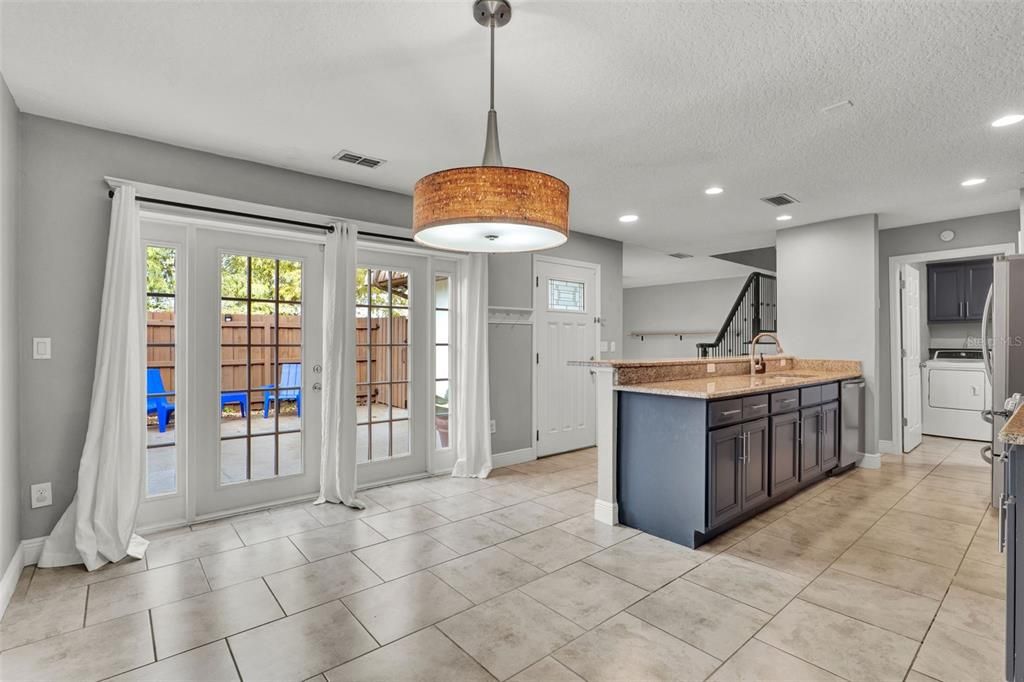 Activo con contrato: $319,900 (3 camas, 2 baños, 1652 Pies cuadrados)